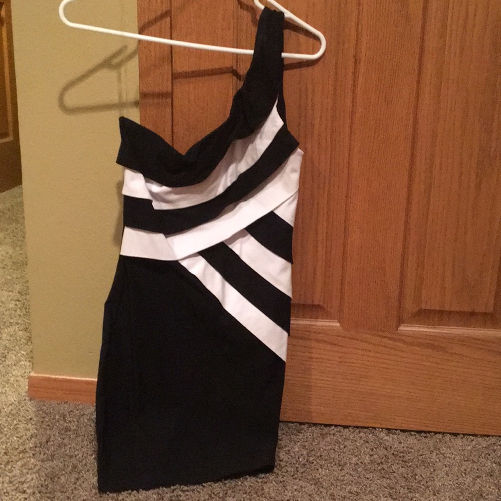 Women’s dress